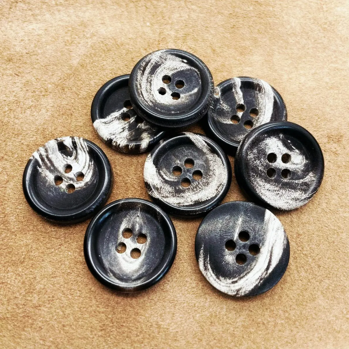 Natural White Spots Button